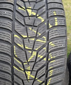 Hankook Winter icept evo3 235/50R19 103V Zimska DOT 20