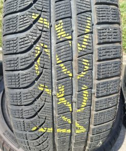 Pirelli P-zero Winter 255/40R21 102H Zimska DOT 22