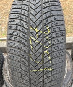 Bridgestone Blizzak 275/40R21 107V Zimska DOT 3723