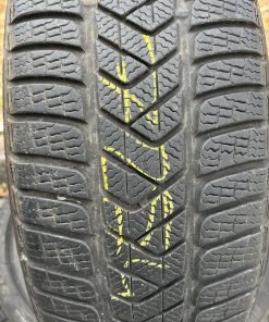 Pirelli SOTTOZERO 3 225/40R19 93H Zimska DOT 2321