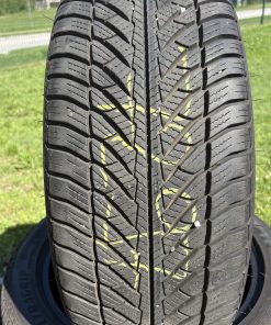 Goodyear Ultragrip8 245/45R18 Zimska DOT 4321