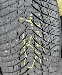 Nokian WR SNOWPROOF 255/45R19 104V Zimska DOT 5223