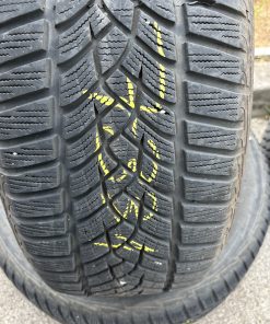 Goodyear UltraGrip 225/55R17 101V Zimska DOT 3718
