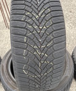 Bridgestone Blizzak 245/45R19 102W Zimska DOT 3524