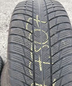 Bridgestone BLIZZAK LM001 245/50R19 105V Zimska DOT 2622