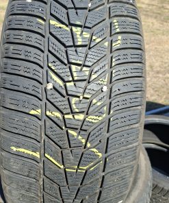 Hankook Winter icept evo3 235/55R17 103V Zimska DOT 24