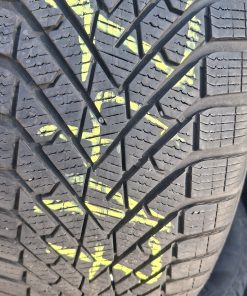 Pirelli Scorpion Winter 2 235/55R18 104H Zimska DOT 25
