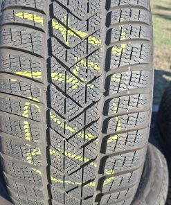 Pirelli SZ3 rft ☆ 245/50R19 105V Zimska DOT 25