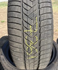 Pirelli SOTTOZERO 3 225/45R18 95V Zimska DOT 2222
