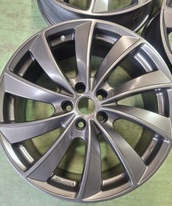 Original Tesla 8.5x19 5X114.3 ET32